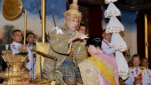 Vị vua giàu nhất thế giới sở hữu khối tài sản khổng lồ từ dầu mỏ và đầu tư. Khám phá nguồn gốc đế chế tài sản đặc biệt này.