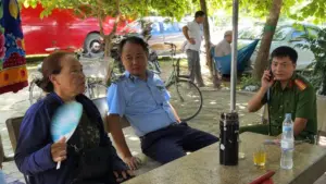 Công an vào cuộc vụ tài xế bị thu tiền khi dừng xe đón khách ở Sầm Sơn, cơ quan chức năng đang xác minh các cá nhân liên quan.