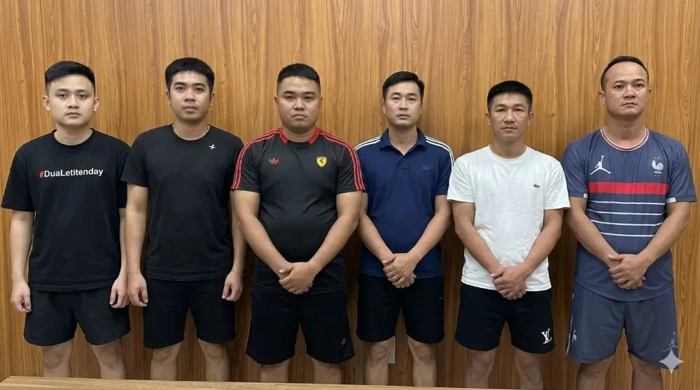 Công an TP Hải Phòng vừa tạm giữ hình sự 6 đối tượng trong đường dây cá độ bóng đá qua mạng với số tiền giao dịch hơn 1 tỷ đồng mỗi ngày