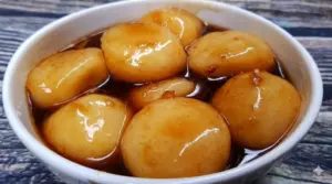Khám phá bánh ngào - món bánh truyền thống dẻo thơm, ngọt đậm vị mật mía đặc trưng trong mâm cỗ ngày lễ Tết ở Nghệ An, quê hương bà xã cầu thủ Hồ Văn Cường.