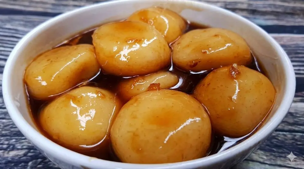 Khám phá bánh ngào - món bánh truyền thống dẻo thơm, ngọt đậm vị mật mía đặc trưng trong mâm cỗ ngày lễ Tết ở Nghệ An, quê hương bà xã cầu thủ Hồ Văn Cường.
