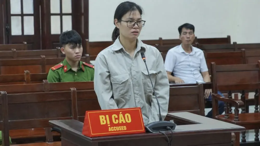 Phạm Thị Tâm giả mạo tin nhắn cán bộ để lừa vay 2,35 tỷ đồng, sau đó chuyển tiền đánh bạc trực tuyến và thua sạch.