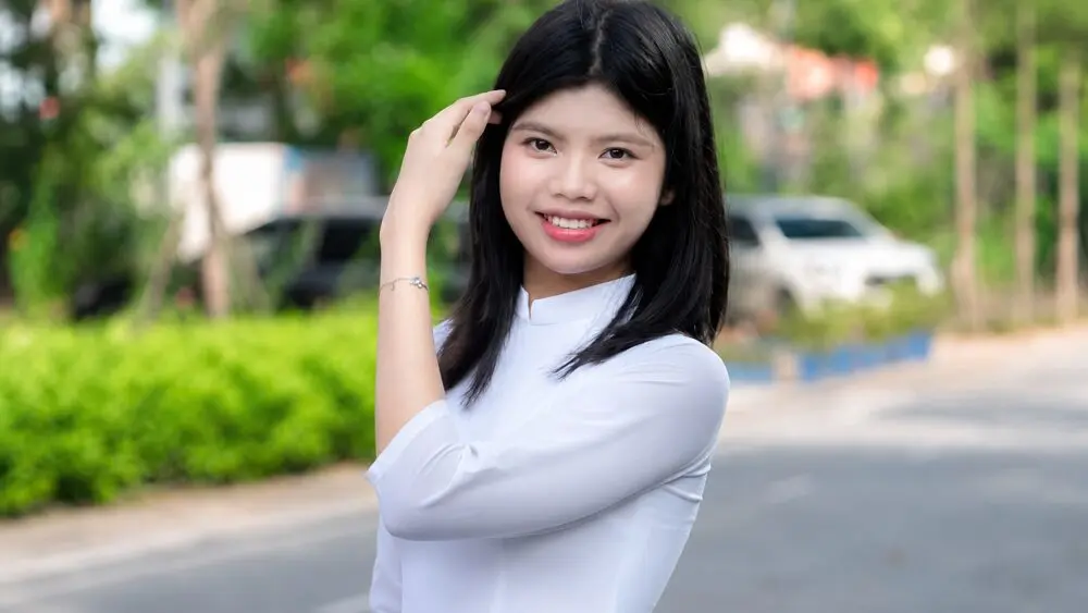 Nữ sinh Trúc Oanh ba lần đạt thủ khoa Toán, Tin học ở Hà Nội với thành tích học tập nổi bật và hành trình chinh phục đỉnh cao đáng chú ý.