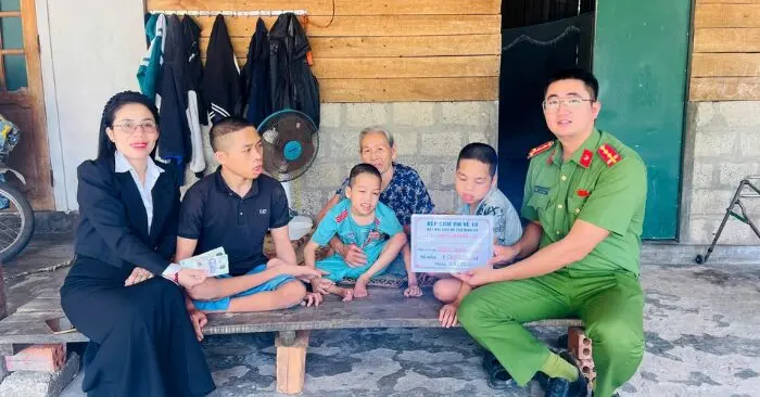 Nữ tài xế và hành trình nhân ái trên những chuyến xe cứu thương 0 đồng
