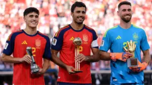 Rodri vượt qua Messi để giành danh hiệu Cầu thủ xuất sắc nhất World Cup 2026, khép lại giải đấu với màn trình diễn ấn tượng.