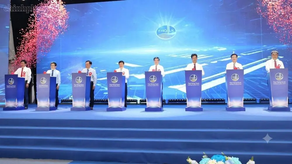 Bước ngoặt lịch sử ngành luyện kim: Việt Nam lần đầu tiên sản xuất thành công sản phẩm nhôm thỏi điện phân, mở ra kỷ nguyên mới cho chuỗi bô-xít.