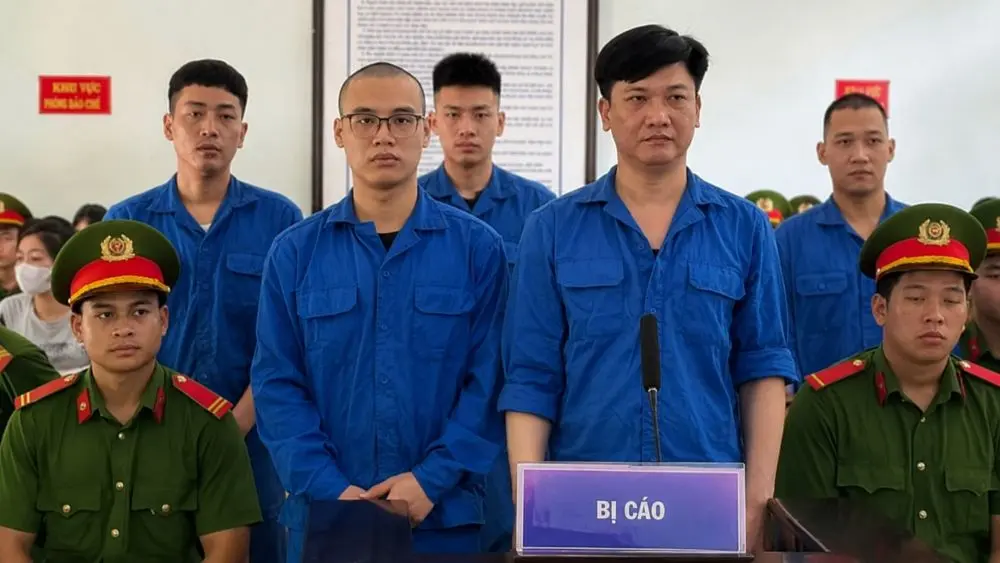 Án tử hình đối tượng cầm đầu đường dây ma túy xuyên biên giới cùng các mức án nghiêm khắc dành cho các đồng phạm tại phiên tòa.