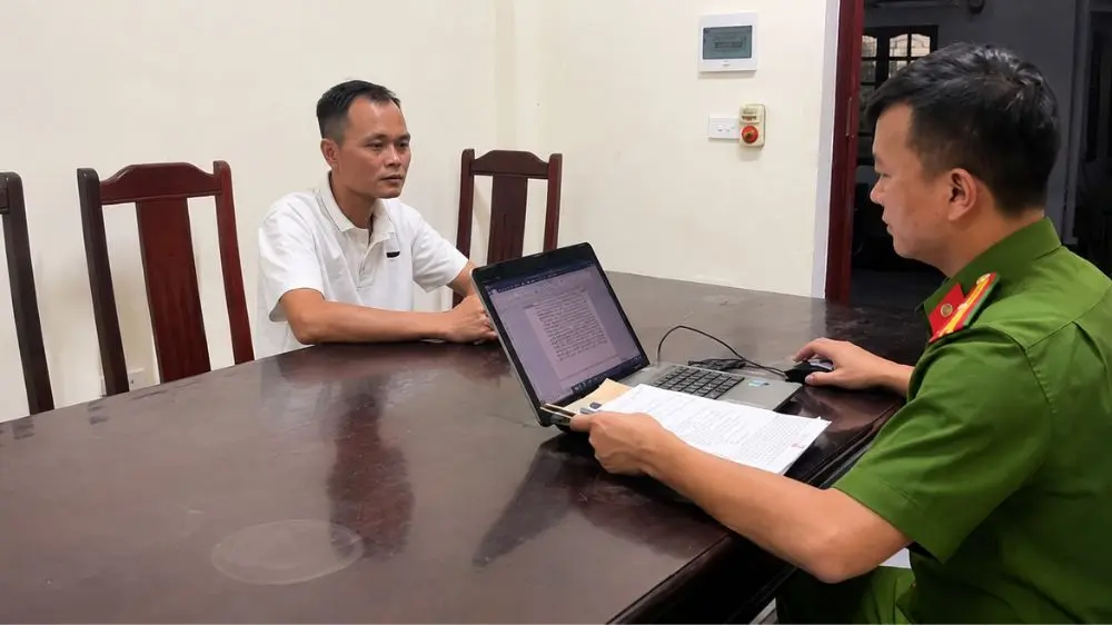 Công an Nghệ An triệt phá 2 đường dây mua bán người qua biên giới, bắt 6 đối tượng và giải cứu 3 phụ nữ bị lừa bán làm vợ.
