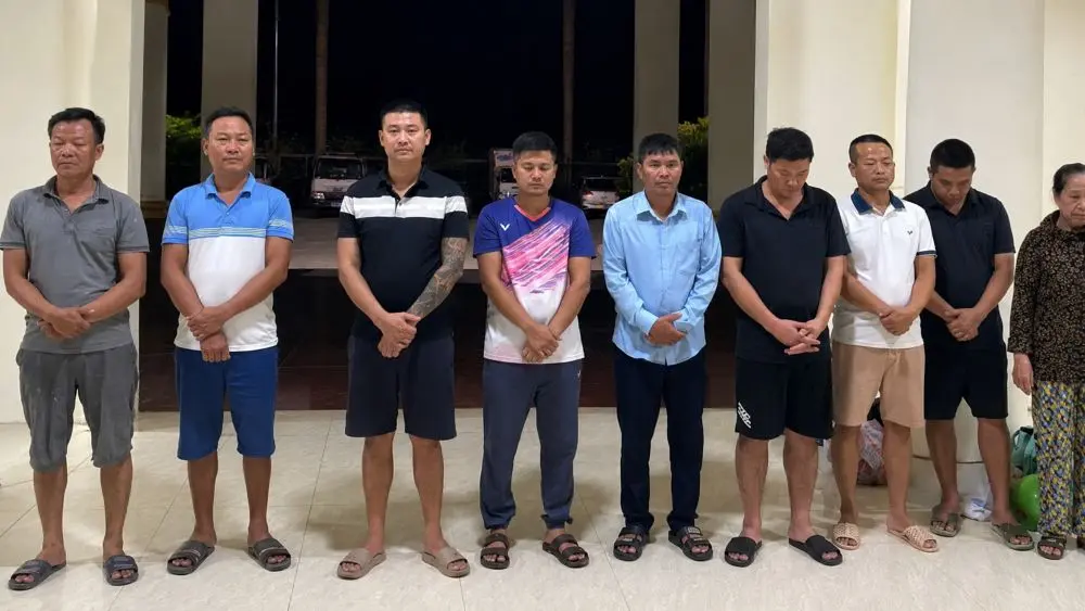 Công an điều tra đường dây tổ chức đánh bạc qua các tài khoản giao dịch hơn 1 tỷ đồng/ngày, khởi tố nhiều bị can. Tìm hiểu chi tiết.