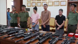 Phát hiện đường dây sản xuất, mua bán linh kiện súng trái phép núp bóng công ty cơ khí, nhiều người bị khởi tố.