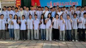 Bí quyết dạy học sinh đạt điểm 10 Toán tốt nghiệp THPT 2026 của thầy giáo xứ Thanh, nhấn mạnh nền tảng kiến thức và tự học hiệu quả.