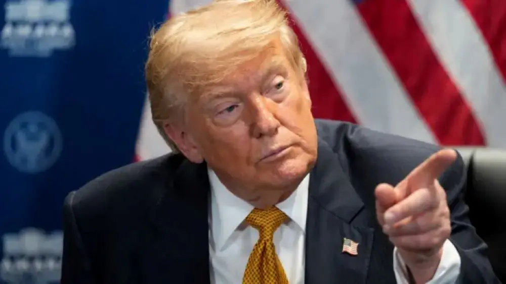 Ông Trump ra lệnh tái phong tỏa cảng biển Iran, động thái làm gia tăng căng thẳng Mỹ - Iran.