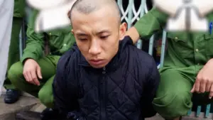 Tấn công người đang dừng đèn đỏ để cướp xe máy ở Bảo Lộc, nghi phạm Trịnh Công Thành bị bắt sau gần 1km bỏ chạy.