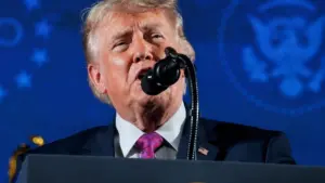 Tổng thống Trump cho biết Mỹ tạm dừng đàm phán một tuần để Iran tổ chức quốc tang, đồng thời bày tỏ kỳ vọng đạt thỏa thuận với Tehran.