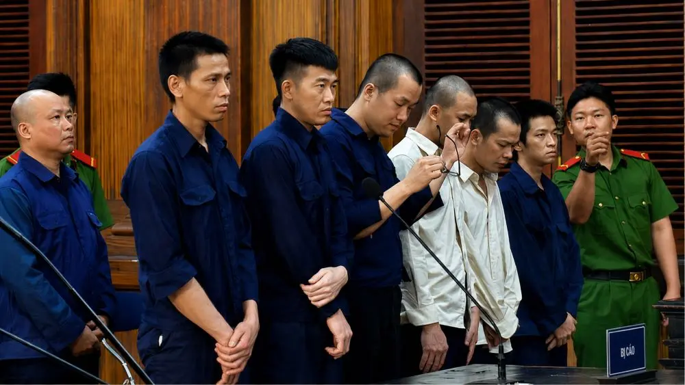Lừa tìm việc làm, bán hai thiếu niên sang Campuchia: Thủ đoạn của đường dây mua bán người và diễn biến vụ án mới nhất.