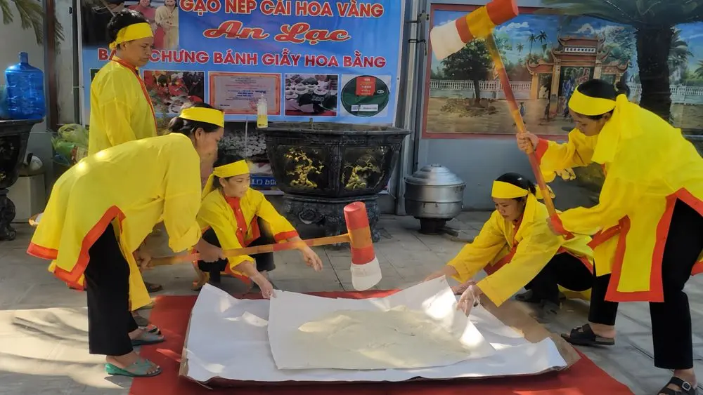 Đưa nghệ thuật về với không gian công cộng qua Chợ quê thời Mạc, nơi quảng bá sản phẩm OCOP Hải Phòng và giá trị văn hóa địa phương.
