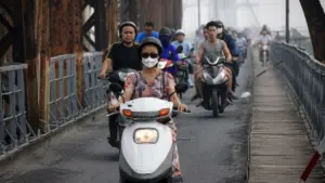 Hà Nội xây dựng phương án hỗ trợ người thu nhập thấp đổi xe máy không đạt chuẩn, gắn với lộ trình kiểm soát khí thải.