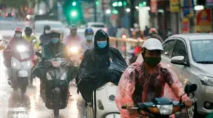 Dự báo thời tiết hôm nay 4-7: Do ảnh hưởng bão số 1, miền Bắc và ven biển mưa to đến rất to, có nơi tới 500mm. Cập nhật ngay diễn biến mưa bão tại đây.