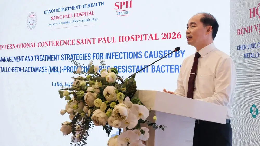 Vi khuẩn đa kháng thuốc đang là thách thức lớn trong bệnh viện, đòi hỏi giải pháp kiểm soát nhiễm khuẩn và sử dụng kháng sinh hợp lý.