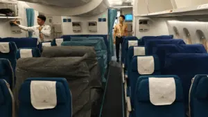 Chuyến bay VN68 của Vietnam Airlines cất cánh từ Nội Bài đêm 8/7 sang Venezuela đón đoàn cán bộ, chiến sĩ Việt Nam hoàn thành nhiệm vụ.