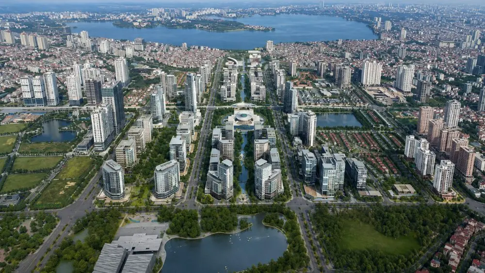 IFC Hanoi ra mắt tại Tây Hồ Tây, bổ sung nguồn cung văn phòng hạng A, góp phần thúc đẩy trung tâm tài chính mới của Hà Nội.