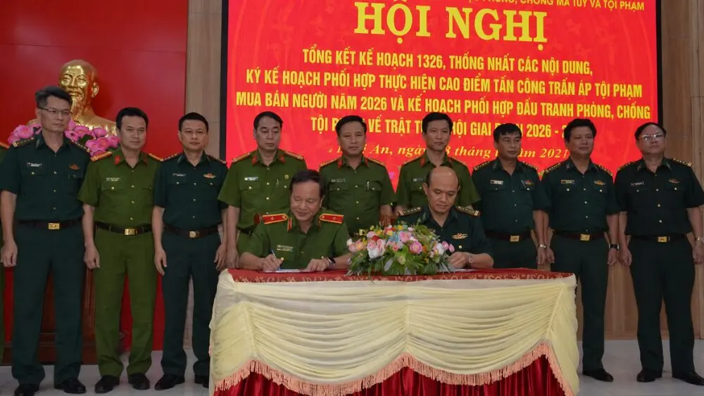 Ký kết phối hợp phòng chống tội phạm mua bán người năm 2026 giữa hai lực lượng, tăng hiệu quả đấu tranh, bảo vệ an ninh.