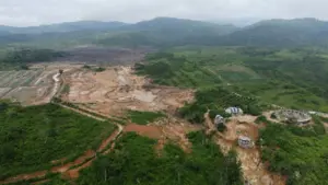 Khởi tố giám đốc Công ty Trang trại Việt liên quan vụ vỡ hồ chứa nước ở núi Tân Lai khiến bé 13 tuổi tử vong, vụ việc đang được điều tra.