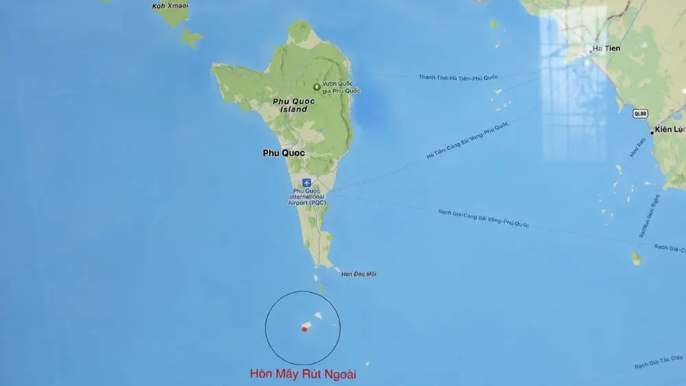 Ca nô du lịch bị lật trên vùng biển Phú Quốc, lực lượng chức năng khẩn trương tìm kiếm 12 người rơi xuống biển.