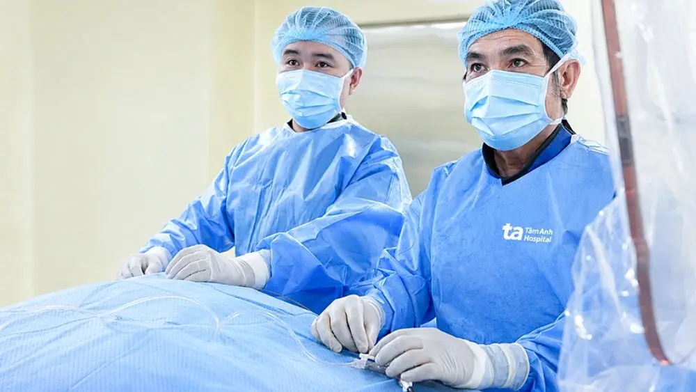 Việt kiều về Việt Nam phẫu thuật u máu gan thành công, thoát nguy cơ biến chứng nhờ can thiệp y khoa kịp thời.