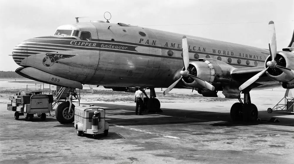 Xác máy bay Clipper Endeavor của hãng Pan Am vừa được tìm thấy dưới đáy Đại Tây Dương sau 74 năm mất tích, khép lại thảm kịch lịch sử năm 1952.