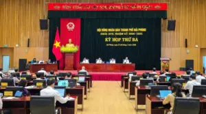 Hải Phòng xem xét cho phép sử dụng tạm thời một phần hè phố phát triển kinh tế đêm, du lịch ẩm thực tại Kỳ họp thứ 3 HĐND thành phố khóa XVII
