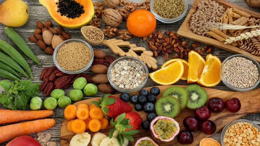 Cách tiêu thụ chất xơ đúng giúp giảm xơ vữa động mạch, hạ cholesterol xấu và bảo vệ tim mạch hiệu quả, theo khuyến nghị dinh dưỡng.