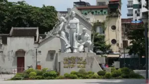 Hà Nội thống nhất di dời tượng đài "Quyết tử để Tổ quốc quyết sinh" khỏi đền Bà Kiệu, lựa chọn vị trí mới phù hợp.