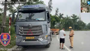 CSGT Hải Phòng đã lập biên bản xử lý 122 phương tiện vận tải vi phạm giao thông ngay trong ngày đầu ra quân tổng kiểm soát.