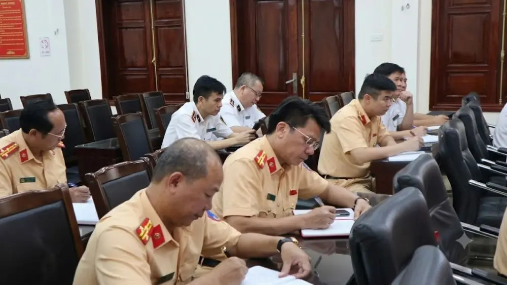 Hải Phòng ra quân kiểm tra, xử lý nghiêm các bến thủy nội địa và phương tiện vi phạm an toàn giao thông đường thủy trên địa bàn.