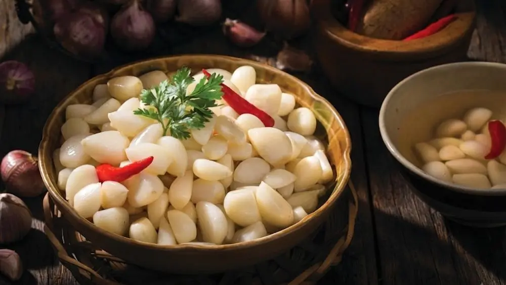 Tỏi lọt top thực phẩm tốt nhất thế giới, là "khắc tinh" của ung thư mà người Việt thường dùng. Tìm hiểu ngay công dụng và lưu ý khi sử dụng loại gia vị này.