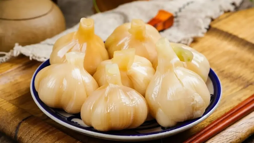 Tỏi lọt top thực phẩm tốt nhất thế giới và là "khắc tinh" của ung thư. Tìm hiểu công dụng và cách ăn tỏi đúng cách để bảo vệ sức khỏe gia đình bạn ngay hôm nay.