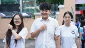 Điểm chuẩn sư phạm năm 2026 tiếp tục ở mức cao kỷ lục. Tìm hiểu 4 nguyên nhân chính dẫn đến sự cạnh tranh gay gắt tại khối ngành đào tạo giáo viên này.