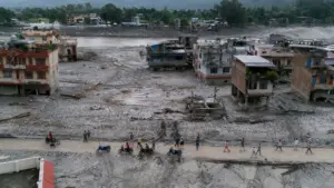 Lũ quét tại Nepal khiến số người chết tăng mạnh, trong khi Mỹ nâng mức cam kết viện trợ nhằm hỗ trợ nỗ lực cứu trợ sau thảm họa.