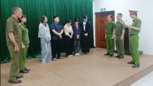 Vụ spa dùng bác sĩ giả để hù dọa khách hàng, bán liệu trình đắt tiền và bị cáo buộc chiếm đoạt hàng tỷ đồng.
