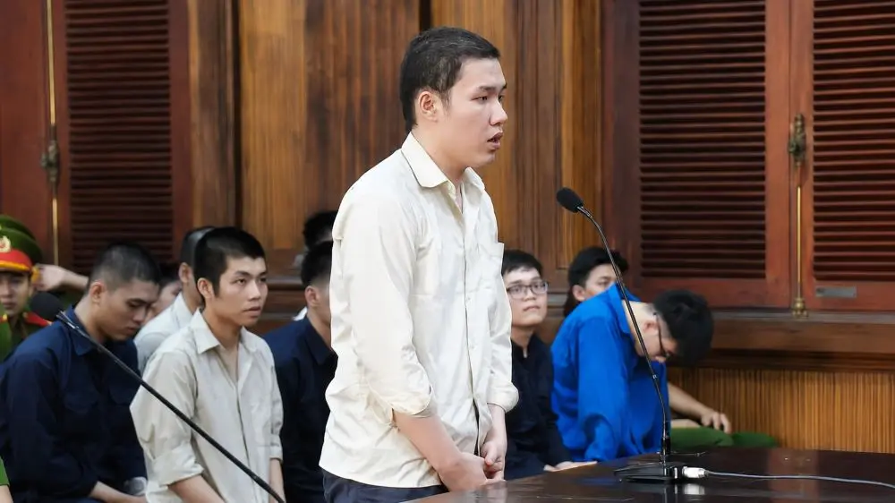 TAND TPHCM tuyên án tử hình 3 bị cáo cầm đầu đường dây mua bán 56,5kg ma túy xuyên quốc gia.