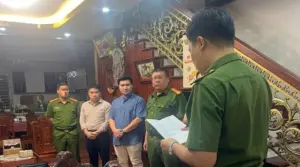 Giám đốc Chi cục Chăn nuôi và Thú y vùng 1 cùng 5 thuộc cấp bị khởi tố, bắt tạm giam do nhận hối lộ để bỏ qua kiểm dịch thủy sản.