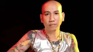 Vợ chồng "giang hồ mạng" Phú Lê bị khởi tố để điều tra cáo buộc liên quan hơn 107 tỷ đồng tiền bán hàng và hàng trăm hóa đơn khống.