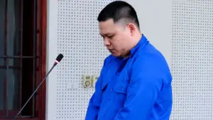 Truy sát bạn vì bị đòi nợ 350 triệu đồng, bị cáo Tâm lĩnh án nghiêm khắc. Diễn biến vụ án và lời khai tại tòa gây chú ý.