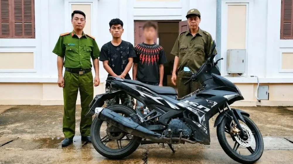 Cơ quan điều tra khởi tố 2 đối tượng trộm xe máy tại Quảng Ninh rồi tẩu thoát về Nghệ An tiêu thụ. Xem chi tiết vụ việc tại đây!