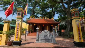 Đền Vạn Chài ở Hải Phòng là nơi thờ Tứ vị Thánh Nương, gắn với tín ngưỡng của cư dân miền biển và những giá trị văn hóa truyền thống.