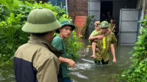Mưa lớn gây ngập nhiều khu dân cư Cát Hải, lực lượng chức năng được huy động khẩn trương hỗ trợ người dân tại các khu vực bị ảnh hưởng.
