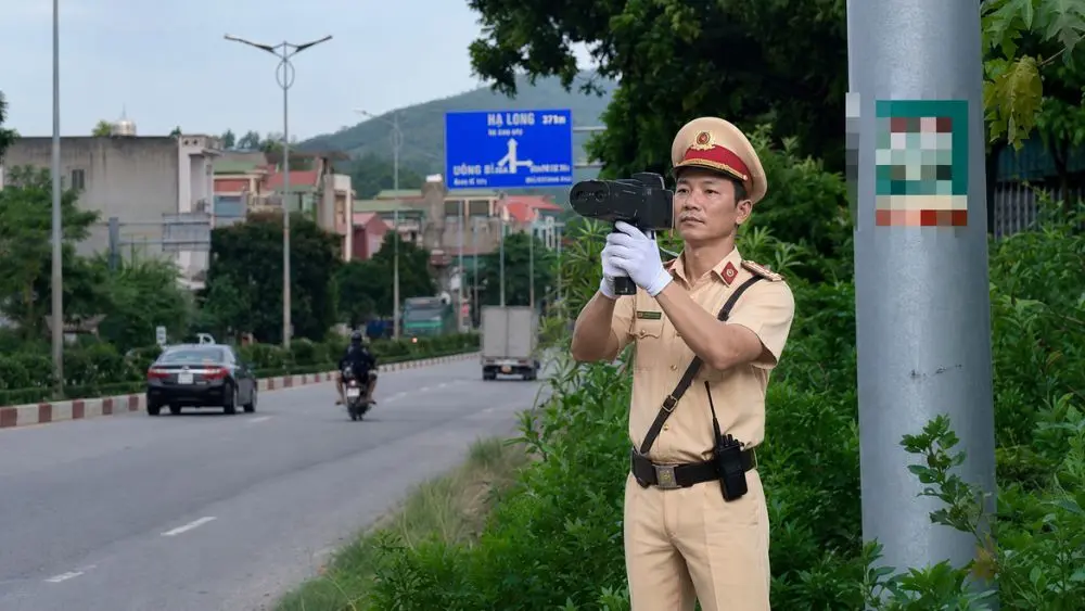 Quảng Ninh dựng “CSGT giả” ven đường, tai nạn giảm bất ngờ