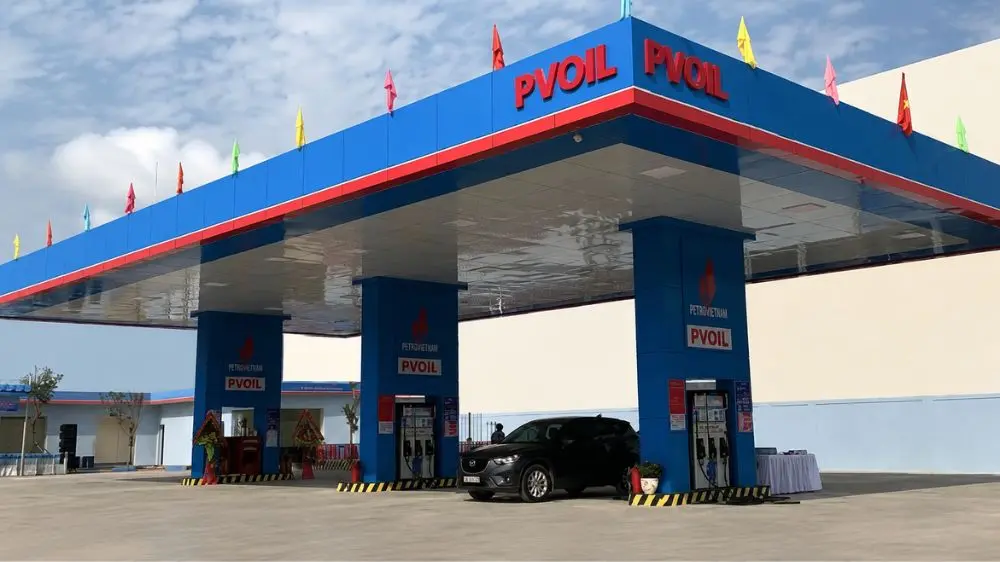 Hà Ngọc Vinh bị cáo buộc chiếm đoạt hơn 5 triệu lít xăng dầu của PVOIL Vũng Áng, trị giá hơn 94 tỷ đồng.