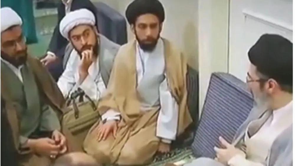 Tân Lãnh tụ Tối cao Iran Mojtaba Khamenei lần đầu xuất hiện qua video do truyền thông nhà nước đăng tải.